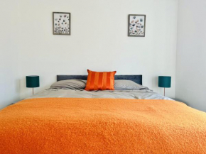 Impeccable 3-Bed House in Nottingham Free Parking